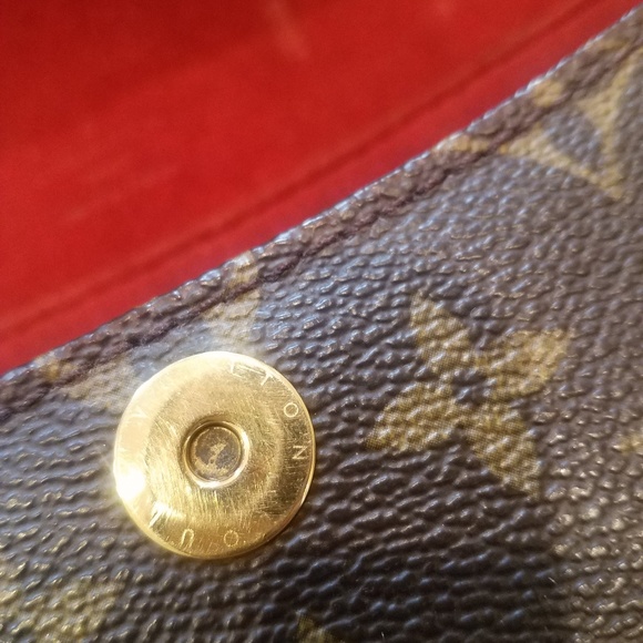 Louis Vuitton small bag - Picture 2 of 8